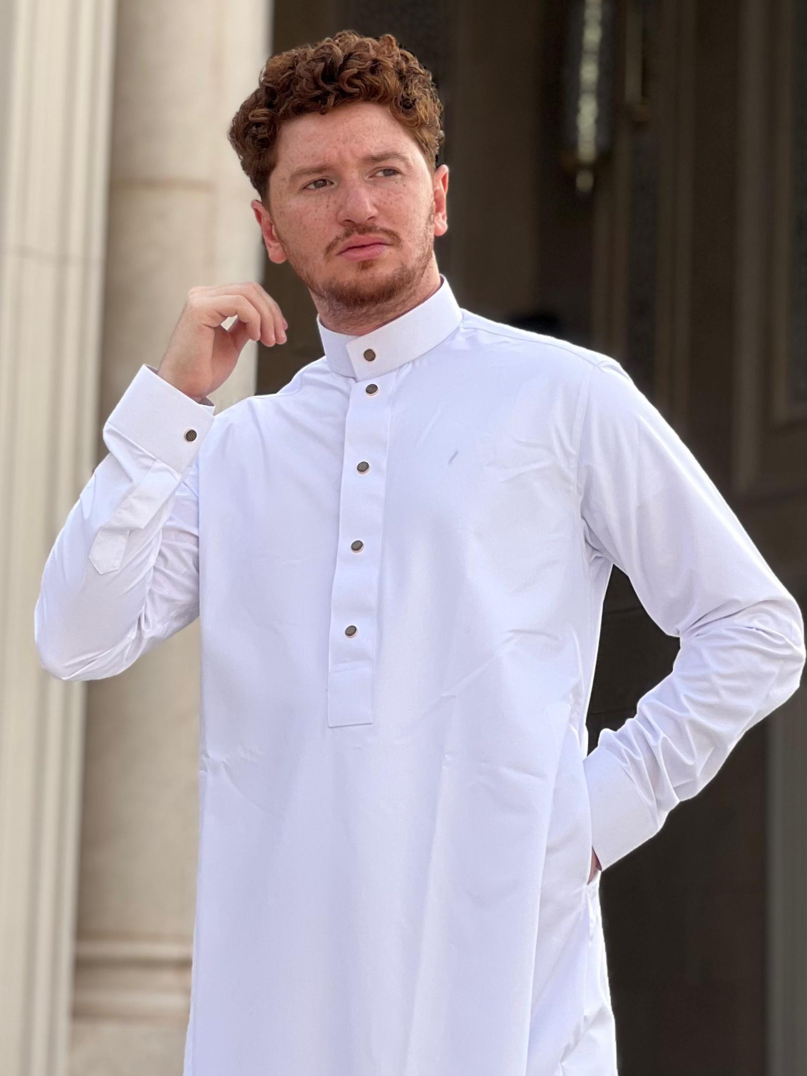 ثوب سعودي ابيض بكباسيل