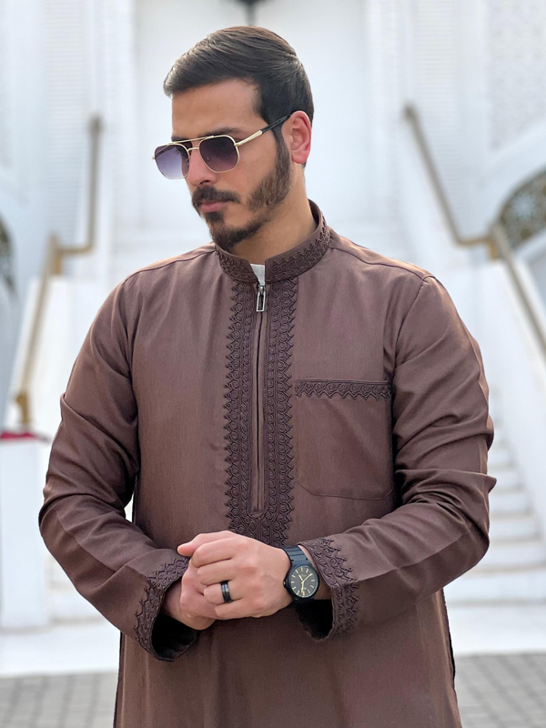 ثوب مغربي كتان بني