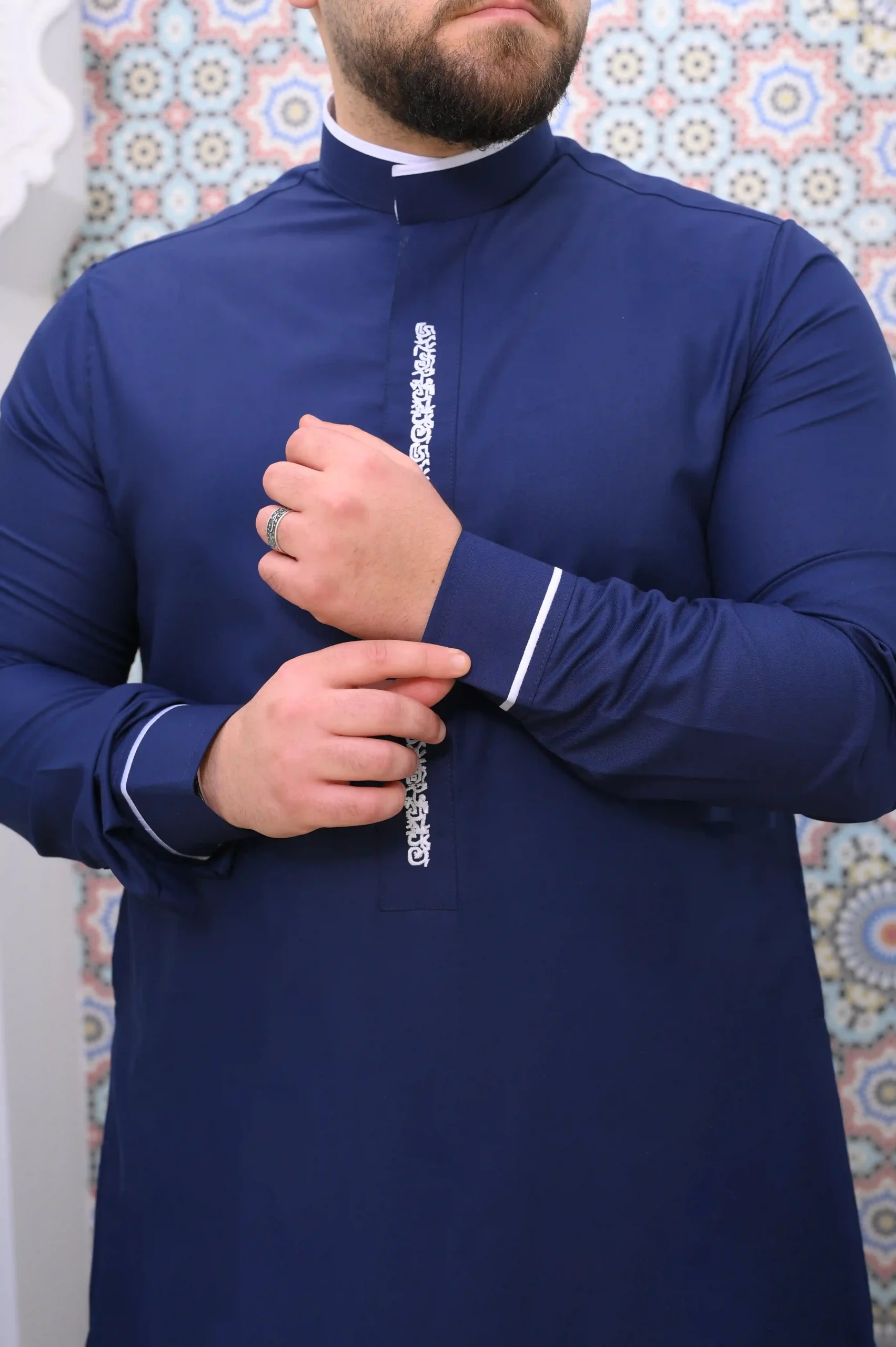 ثوب تراث كحلي - الصورة 3
