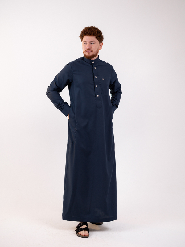 ثوب سعودي كحلي