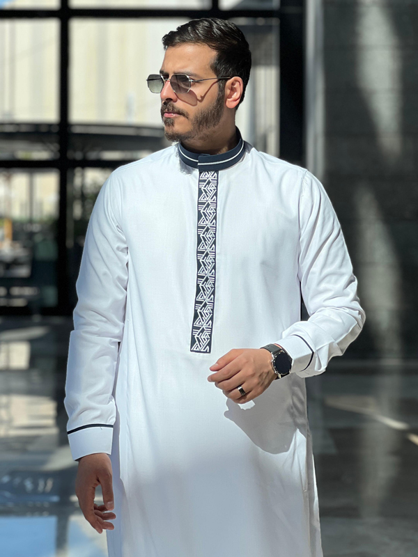 ثوب مهاجر ابيض