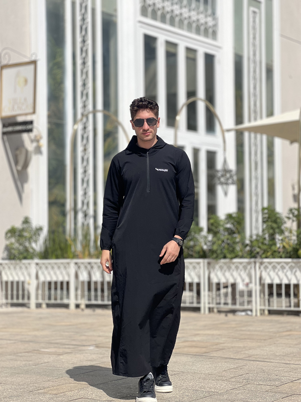 الثوب الهودي الاسود