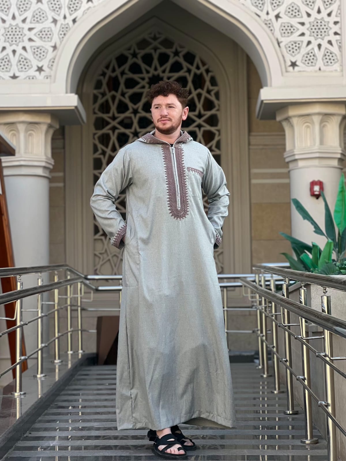 ثوب كتان مغربي بزنط رصاصي