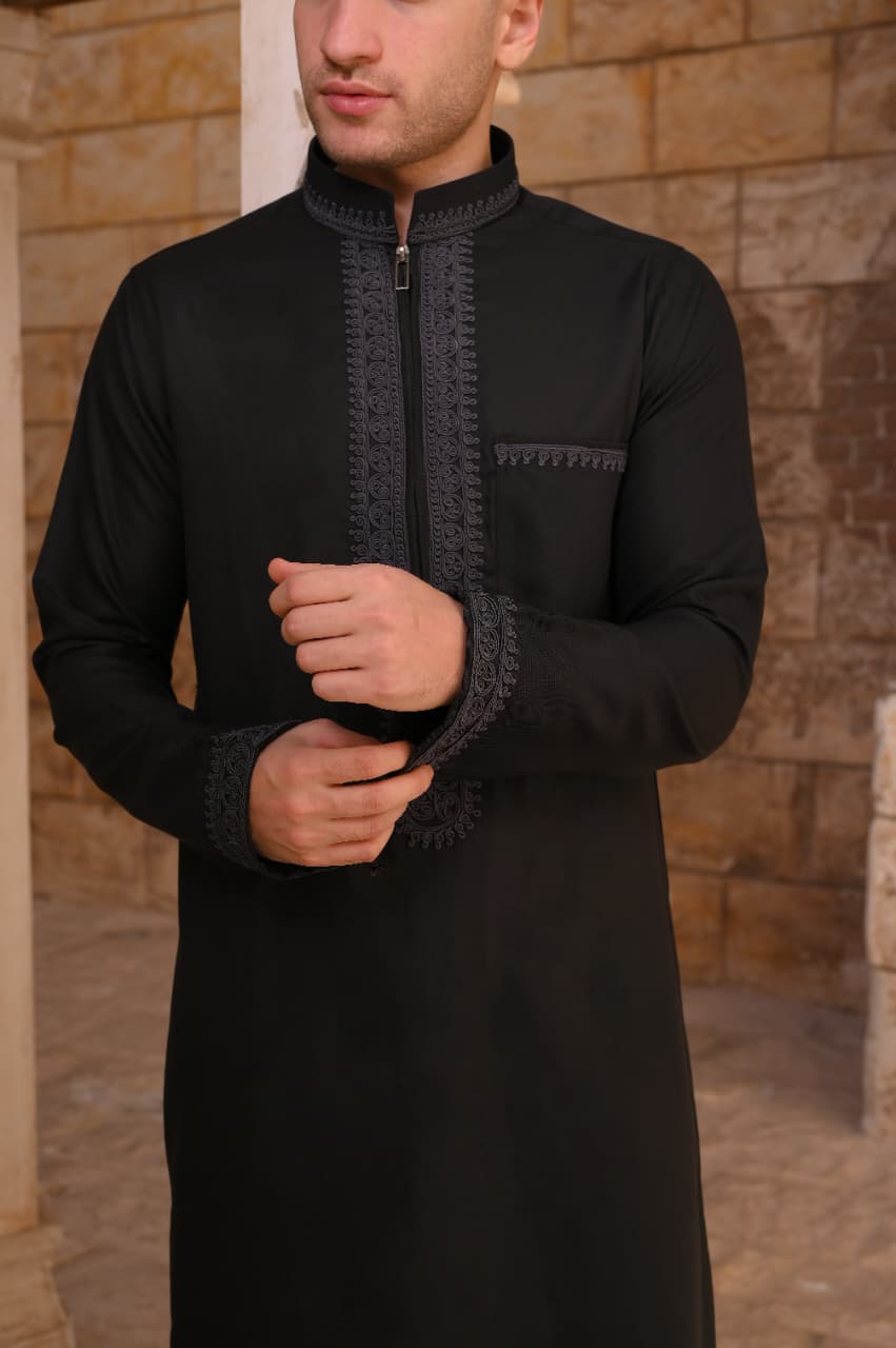 ثوب مغربي بــ ياقة اسود - الصورة 2
