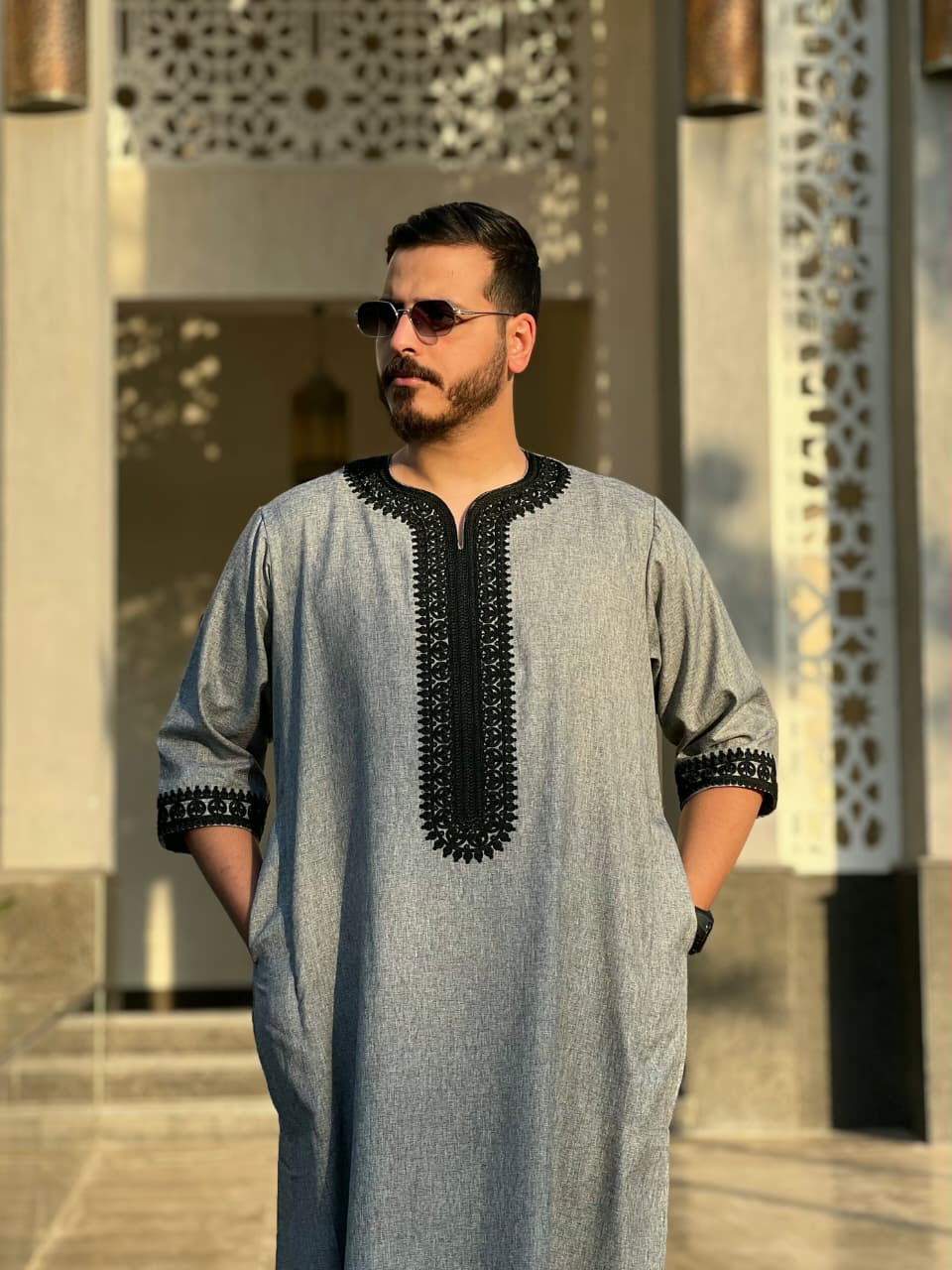 ثوب مغربي نصف كم صيفي (لون رصاصي) - الصورة 3